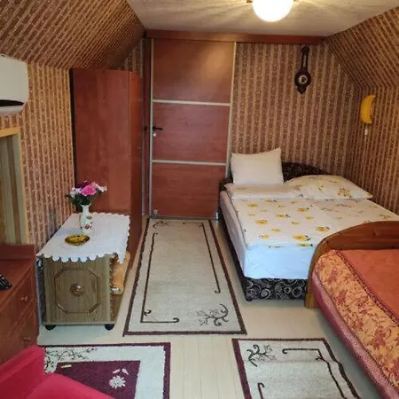 Holiday home Eszterhai Fahaz