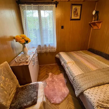 Eszterhai Fahaz Holiday home Vasarosnameny